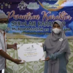 Sang Dasuka SDM 24 Serahkan 13 Juta Lebih ke Lazismu