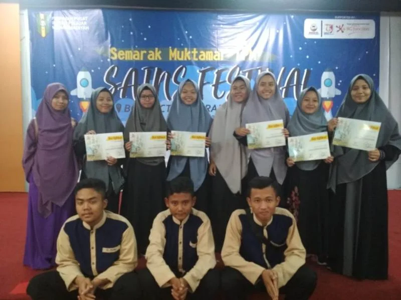 Sepuluh Santri Al Mizan Lolos Presentasi di Festival Sains 2018