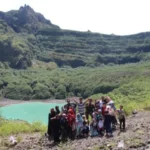 Fun Day Santri Ponpes MMQ Kediri Jelajah Gunung Kelud