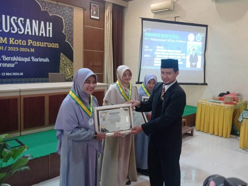 Enam Santri SPEAM Raih Penghargaan di Haflah Akhirussanah