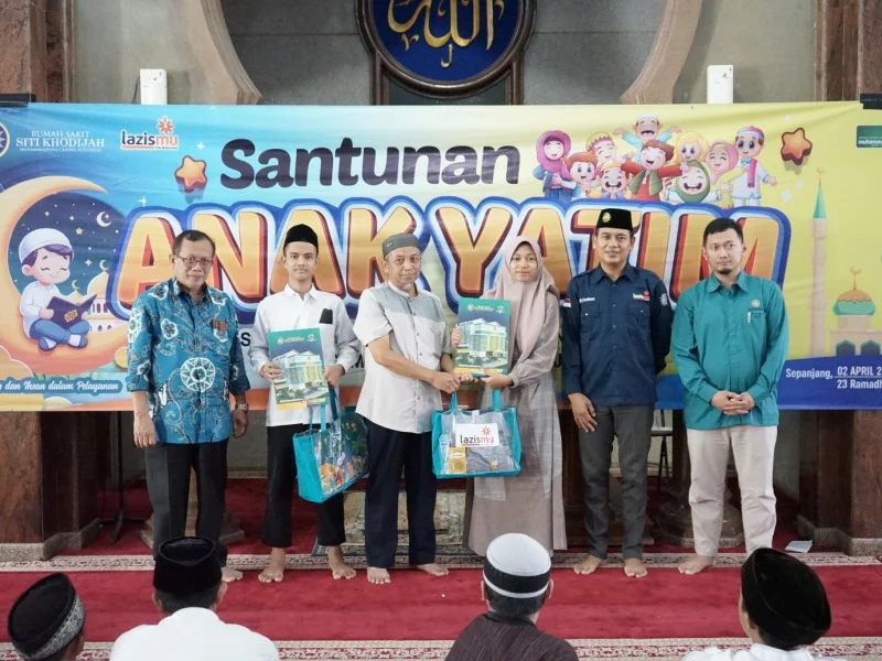 Lazismu Sepanjang dan RS Siti Khodijah Santuni Anak Yatim