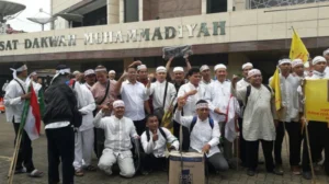 Inilah Satgas Pungut Sampah IPM pada Demo Hari Ini