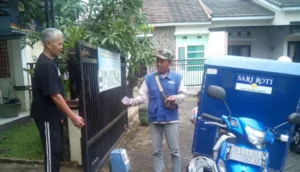 Pedagang Keliling Sari Roti Ini Rasakan Dampak Boikot