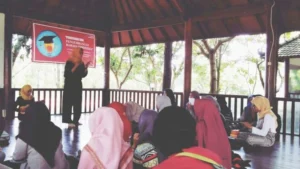 Tak Semua Orang Bisa Ciptakan Puisi, Tiga Mahasiswa Ini Berikan Tipsnya