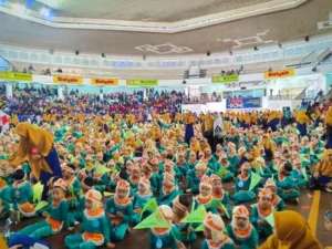 Tarian Massal Kemilau Nusantara Menggetarkan Dome UMM