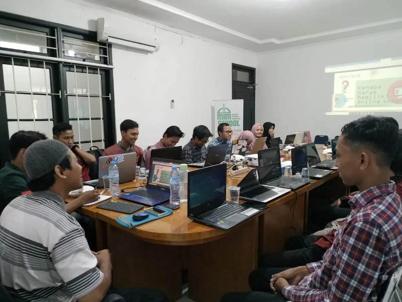 Saudagar Muda Kumpul Bahas Internet Marketing