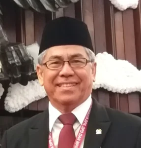 Pejuang Etika DPR, Prof Zainuddin Maliki Dianugerahi MKD Awards 2022