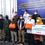 Lazismu Gandeng Alfamart Serahkan 1000 Paket Sembako