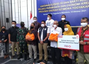 Lazismu Gandeng Alfamart Serahkan 1000 Paket Sembako