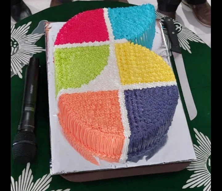 Kejutan Kue Tar Berlogo Milad Ke-6 PWMU.CO