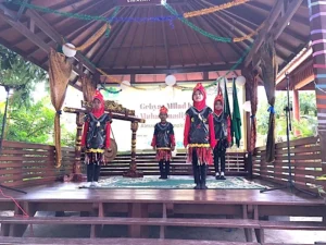Penutupan Milad Ke-4 SD Almadany Dimeriahkan Tarian Daerah
