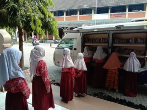 SD Muri Peringati Bulan Bahasa, Datangkan Mobil Pintar