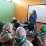 Sangat Aneh jika Penolakan Sekolah 5 Hari Dikaitkan dengan Full Day School. Karena Memang Tidak Ada Hubungannya!