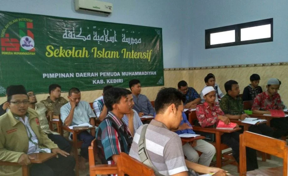 Cetak Kader Masjid dengan Sekolah  Intensif 6 Bulan