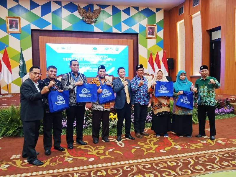 Mengelola Sekolah Bebas Utang, Begini Caranya