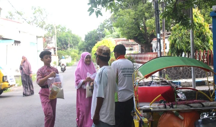Sembako Mimsapro untuk Abang Becak
