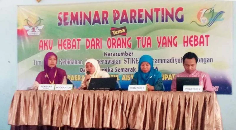 Anak-Anak Super Lahir dari Orangtua Hebat: Dari Seminar Parenting Nasyiah Panceng Sambut Musyda ke-13