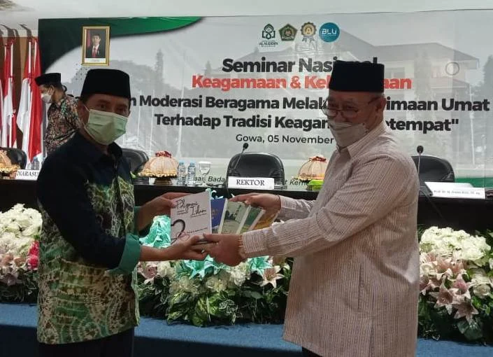 Seminar Moderasi Beragama, Mengungkap Identitas Umat Nabi