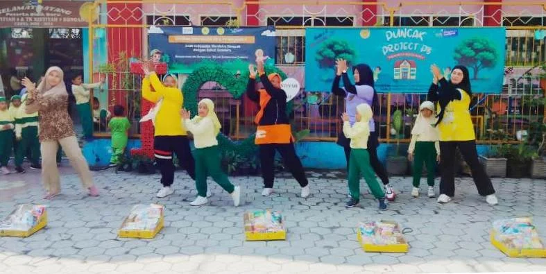 Senam Ibu Anak Meriahkan KB Aisyiyah 8 Bungah