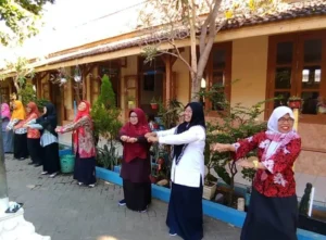 Asyik, Senam Pagi dengan Gerakan Kreasi Siswa Sendiri