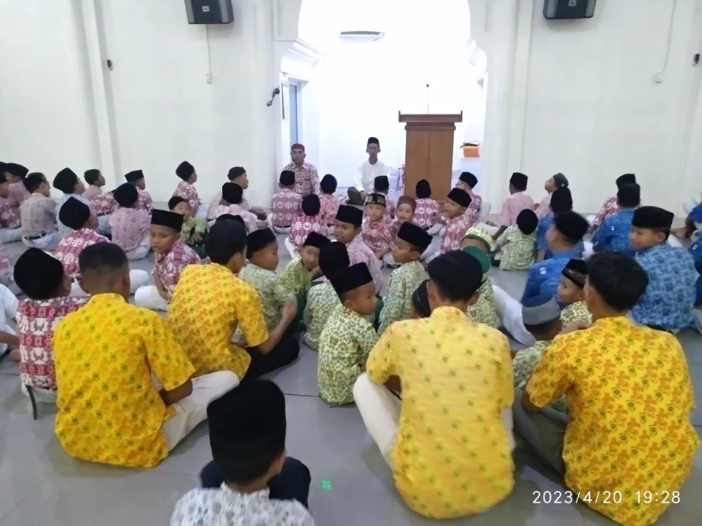 Masjid dan Mushala di Sendangagung Menggemakan Takbir