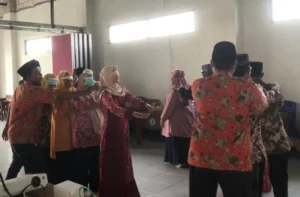 Belajar Leadership lewat Games di PCM Lakarsantri, Seru Abis!