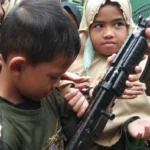 Siswa SD Mudabo Diajak Mengenal Senjata TNI