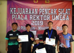 Pesantren Al Mizan Rebut 3 Juara Silat Piala Rektor Unesa