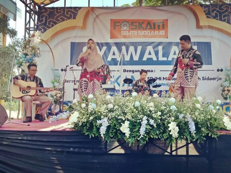 Grup Band Guru Ikrom Meriahkan Syawalan Foskam