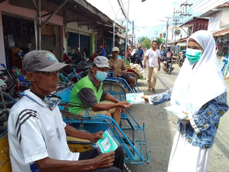 Komunitas Muhammadiyah Bawean Rantau Salurkan Masker