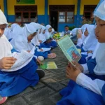 Lomba Karya Tulis Warnai Literasi MI Islamiyah Mojopetung