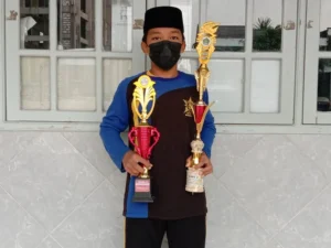 Siswa Matsmunam Raih Medali Porseni Bulu Tangkis