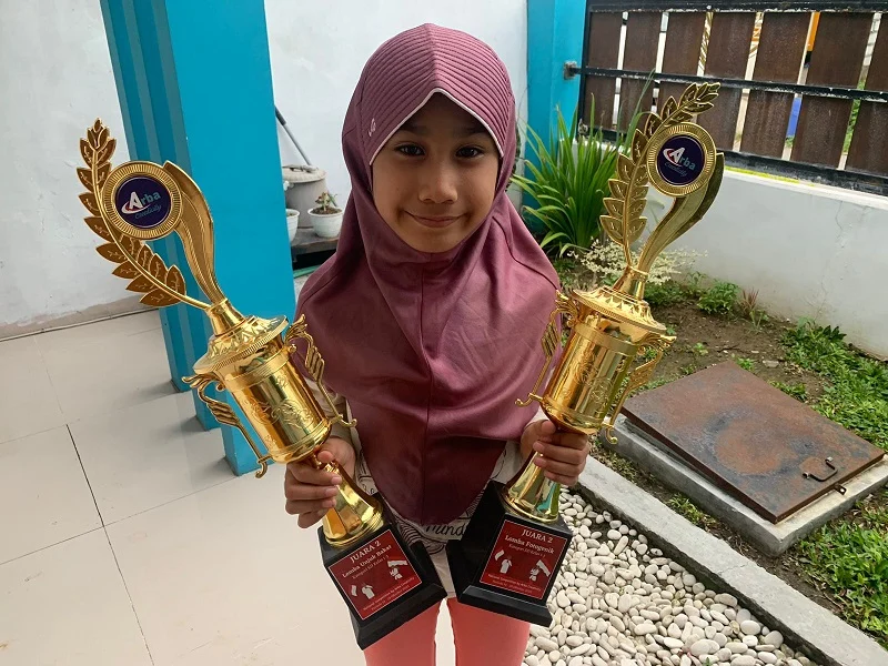 Siswa SD Mugeb Raih Penghargaan Junior Speed Slalom Sepatu Roda