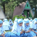 Serunya Siswa SD Muhlas Hafalan di Saung elKISI Edu Park