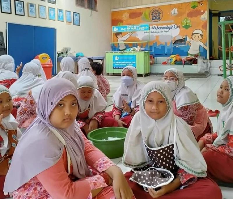 Kegiatan Cooking Class, SD Muri Bikin Es Kopyor