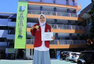 Siswa Smamga Surabaya Ini Juara Kompetisi Esai Tingkat Internasional