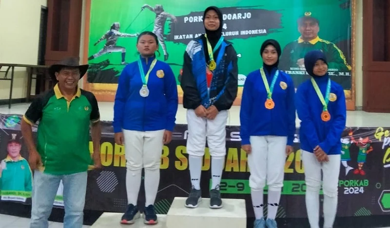 Siswa Smamda Surabaya Sabet Tiga Gelar Juara Anggar Porkab Ikasi Sidoarjo 2024