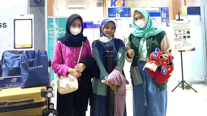 Riset Daun Mimba Siswa Smamio Final di Youth Research and Innovation Fair BRIN