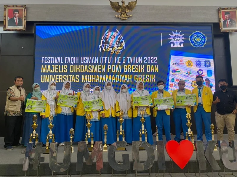 Smamio Borong 10 Piala FFU VI
