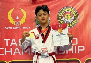 Atlet Taekwondo Smamsatu Raih Medali Emas di Taekwondo Championship Jatim Reborn