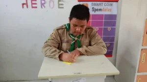 Menulis Cita-Cita, Spemdalas Mendorong Siswa Semangat Belajar