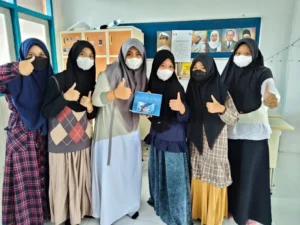 Siswa Spemdalas Buat Kreasi Pop up Book Kisah Nabi