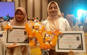 Spemdalas Serahkan Penghargaan Siswa Berprestasi di SFM