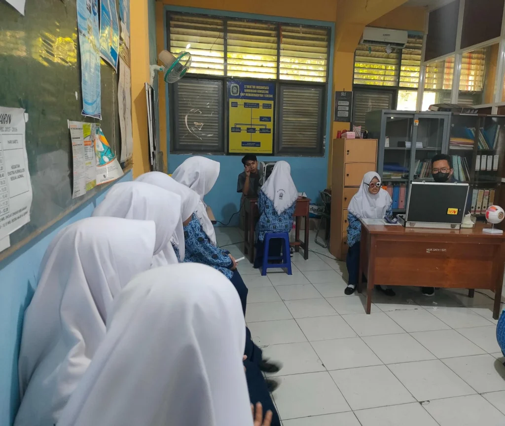 Spemutu Gresik Adakan Kegiatan Screening Mata bagi Peserta Didik dan Guru