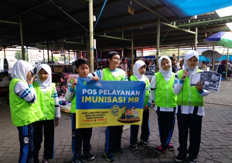 Siswa SDM 2 GKB Sosialisasikan Dampak Penyakit Campak dan Rubella