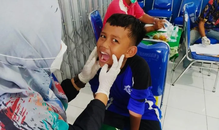 Ada Bonus Snack di Pemeriksaan Kesehatan Siswa Mimsix Sekapuk