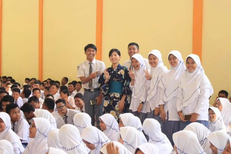 Baru Perkenalan Saja Guru Tamu dari Jepang Sudah Kerasan di Sepanjang