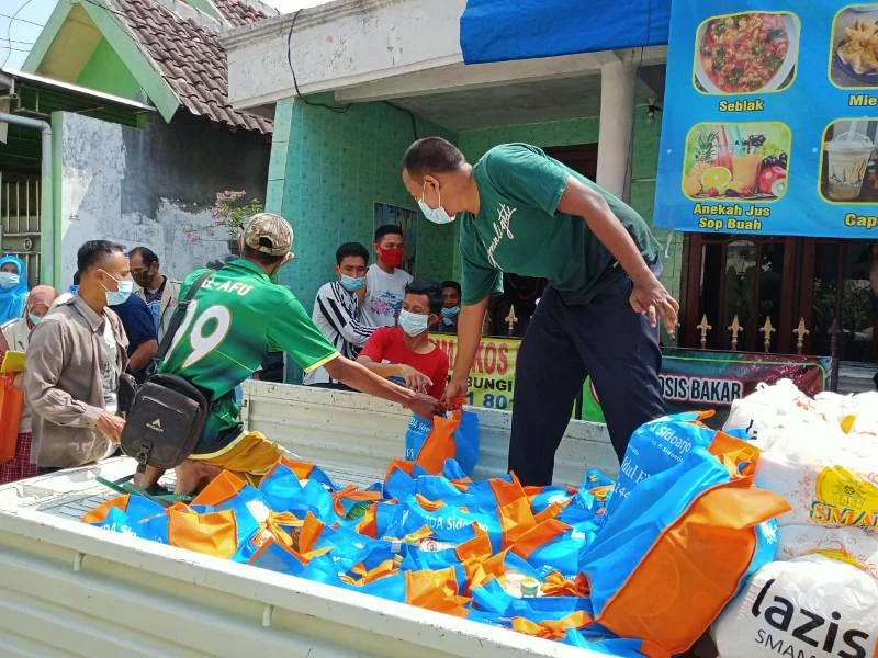 Smamda Filantropi, Berbagi Zakat dan Parsel Lebaran