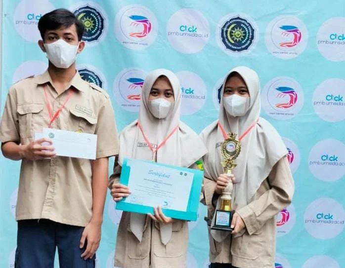 Kebab Bandeng Kelor Antar Tim Smamda Juara Satu