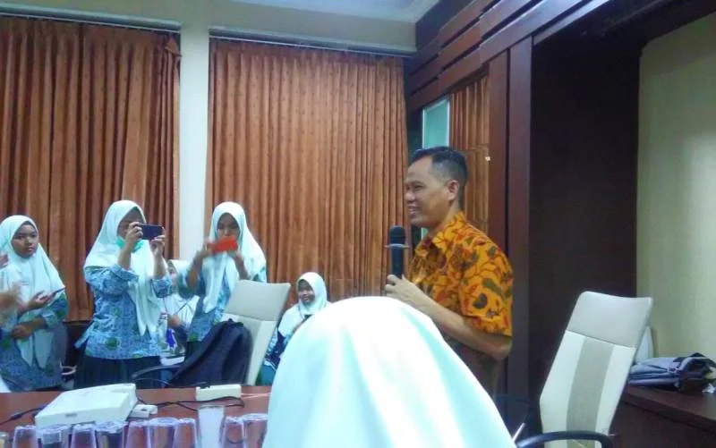 Siswa Smamda Ikuti Lomba Motret Dadakan, Dihadiahi Ini